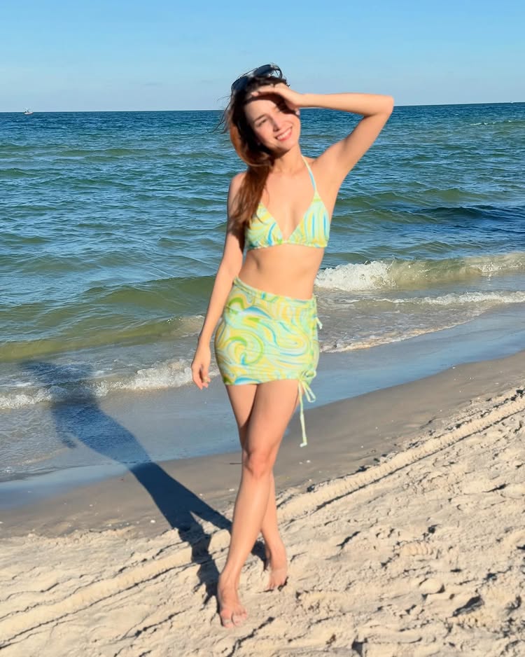 ส้ม ธัญสินี อดีตดารา 7 สี เจ้าของฉายา นางร้ายโรคจิต ส่งภาพเซ็กซี่เขย่าไอจี