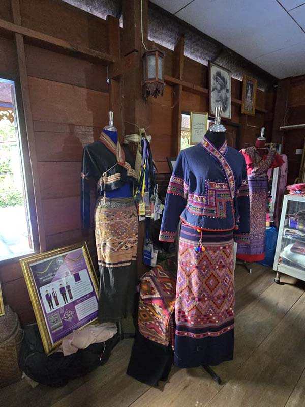 ผ้าทอไทลื้อ