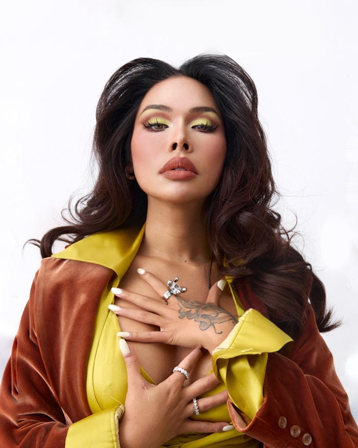 มิกซ์ เฉลิมศรี