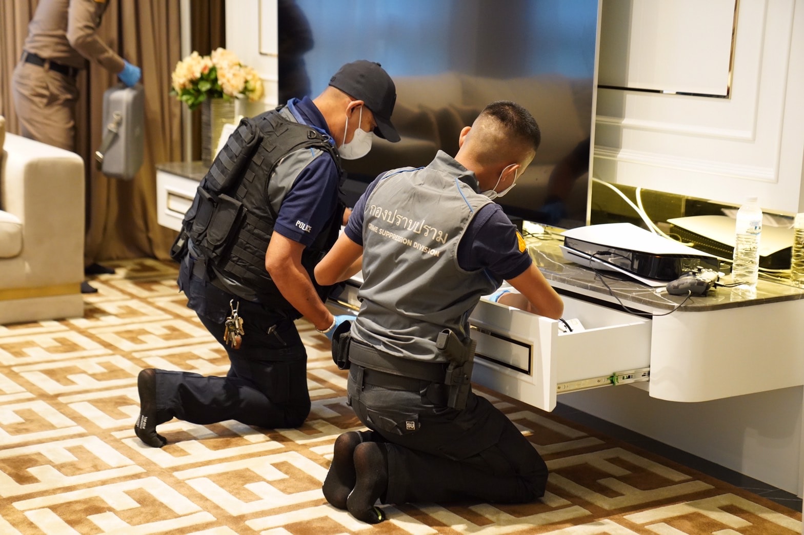 แยม ธมลพรรณ์ 