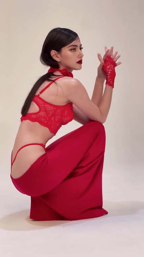 ใหม่ ดาวิกา