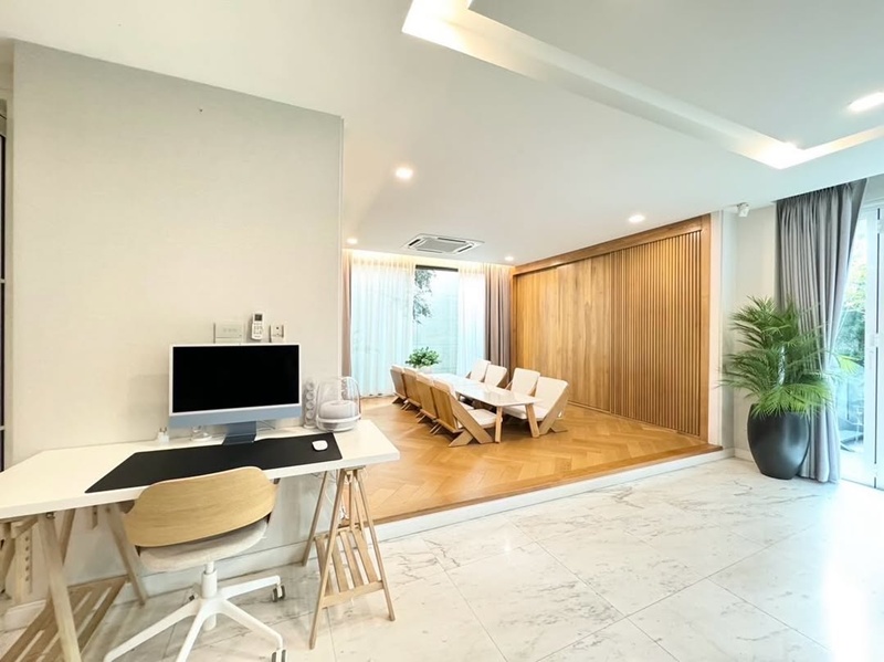 นานา ไรบีนา