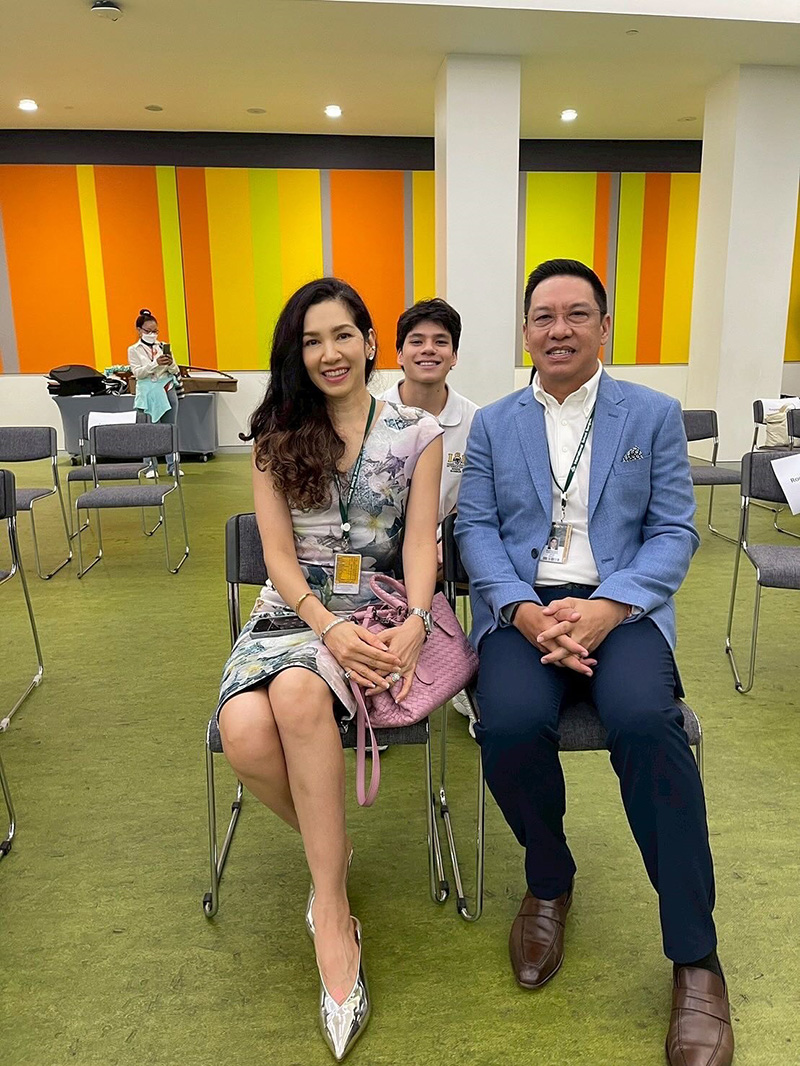 นุสบา เผยโมเมนต์ซึ้ง น้องกันต์ กราบพ่อแม่หลังเรียนจบ