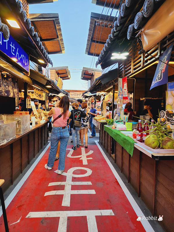ตลาดปลาบางแสน