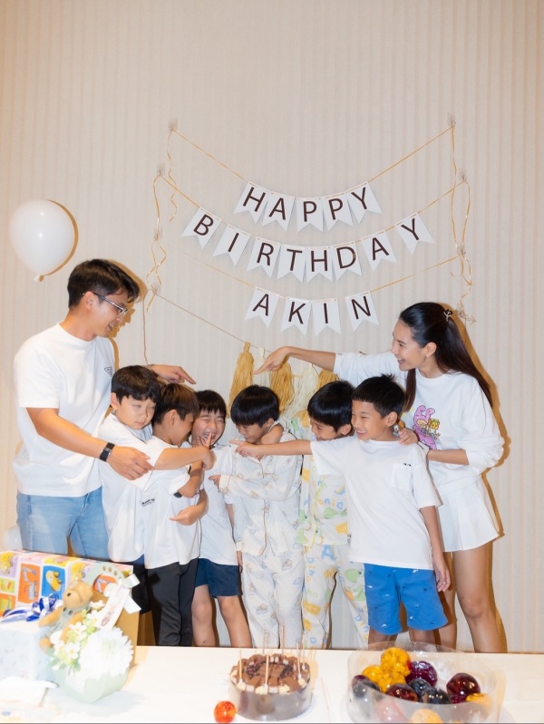  เนย โชติกา จัดปาร์ตี้วันเกิดให้ น้องอคิณ ลูกชายวัย 8 ขวบ 