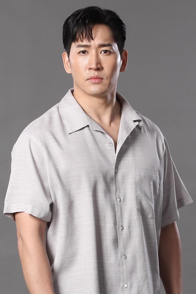 อกธรณี ไนกี้ นิธิดล