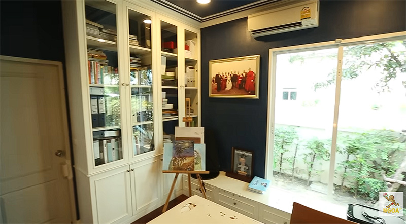 บ้าน ไฮโซข้าวโพด