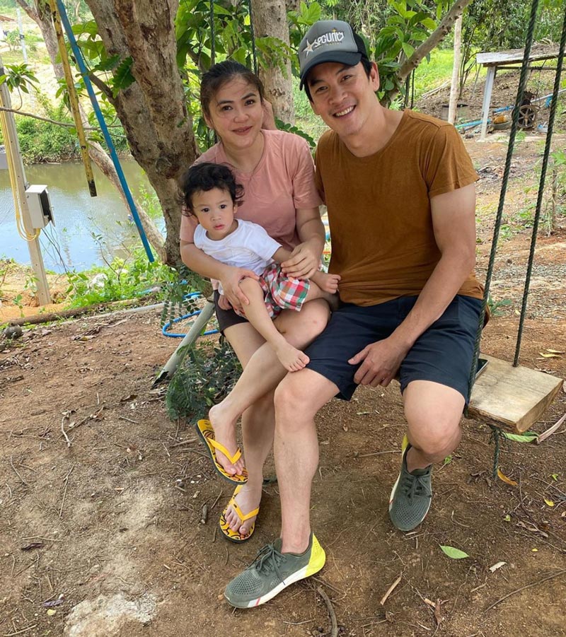 ชาคริต แอน ภัททิรา