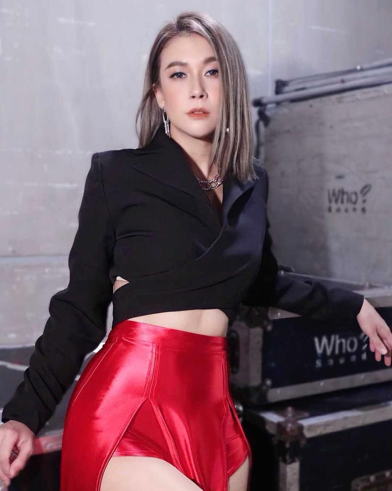 เอมี่ กลิ่นประทุม