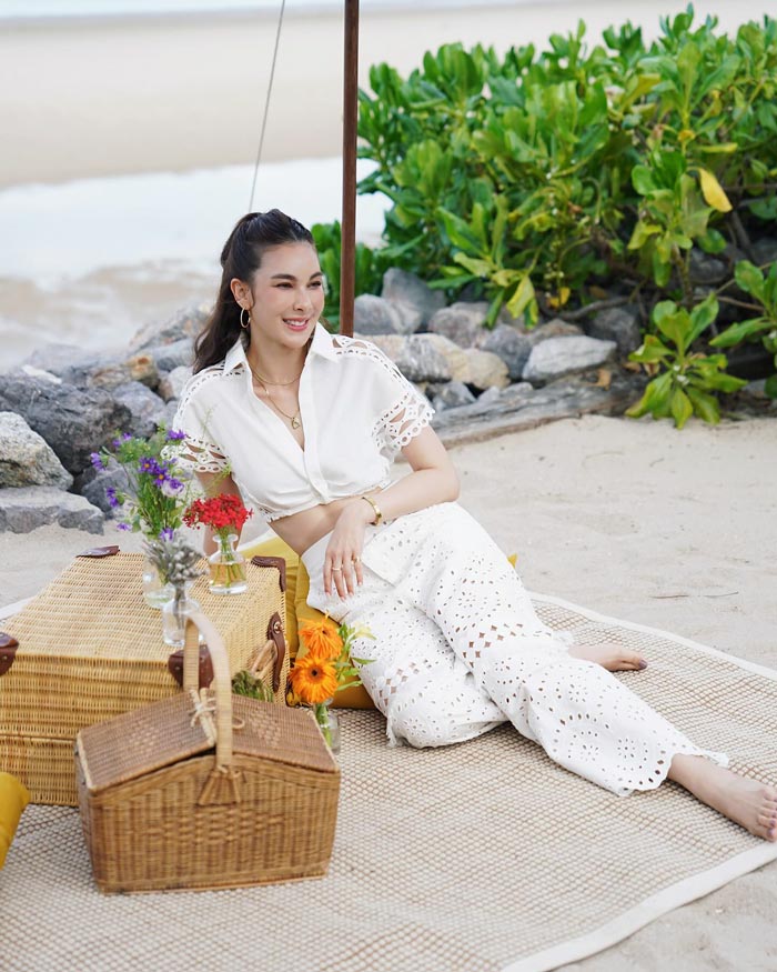 โบว์ เบญจวรรณ