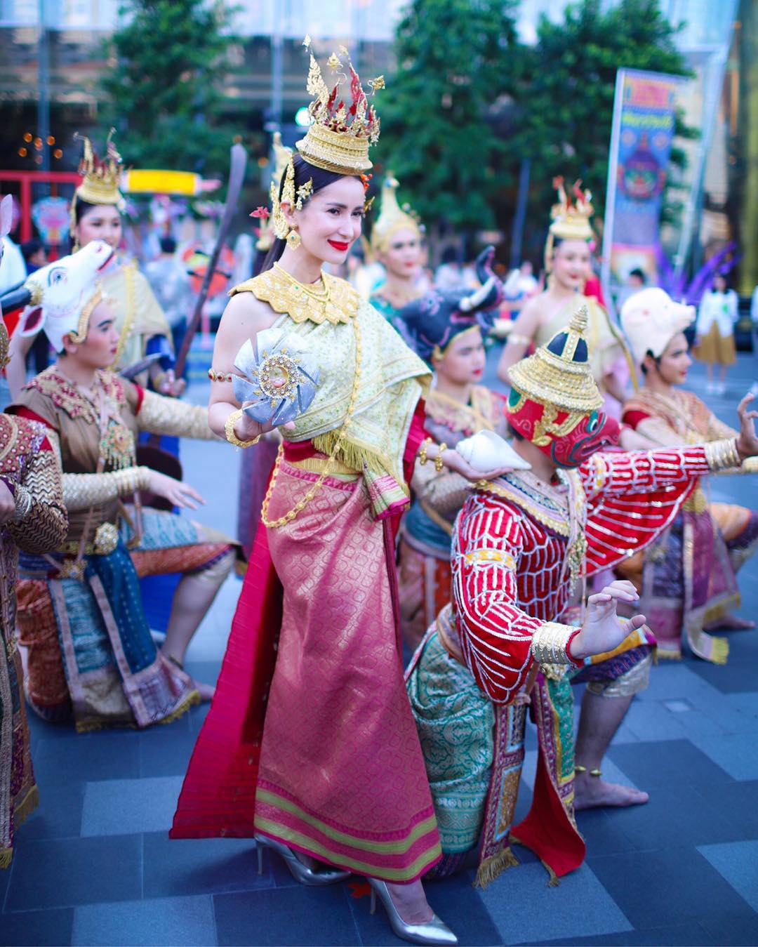 แอน ทองประสม