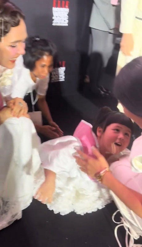 เปิดโมเมนต์น่ารัก เจ้าฟ้าสิริวัณณวรีฯ ตรัสกับ น้องแอบิเกล