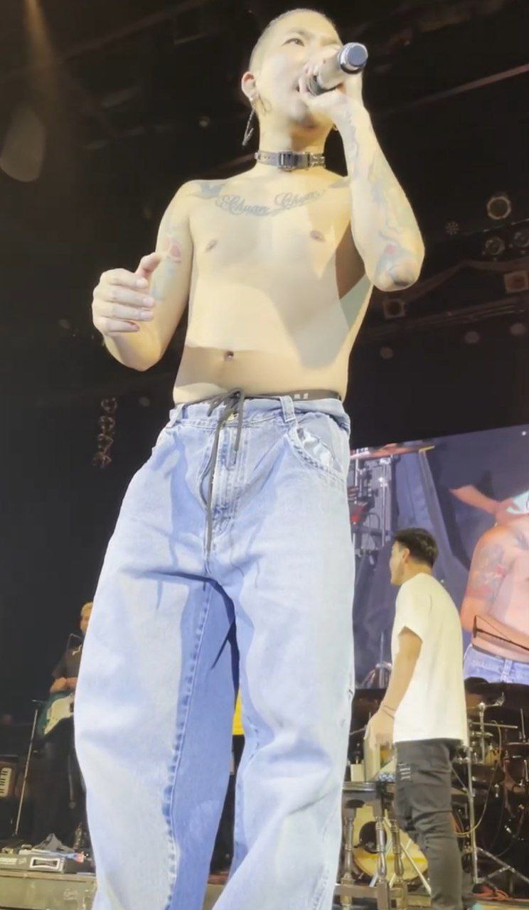  แจ๊ส ชวนชื่น