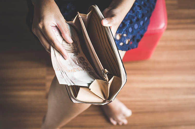 .พระคาถาเงินล้าน 108 จบ บทสวดมนต์เสริมดวง เรียกทรัพย์เข้ากระเป๋า.