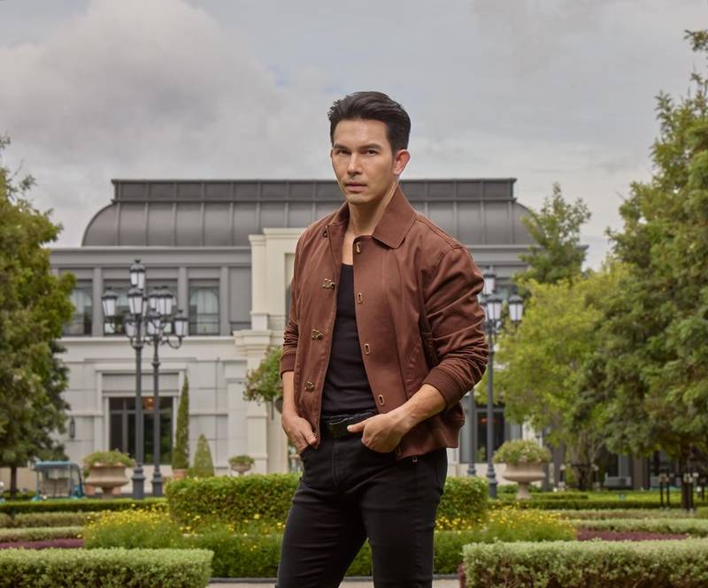 อั้ม อธิชาติ เดียร์น่า