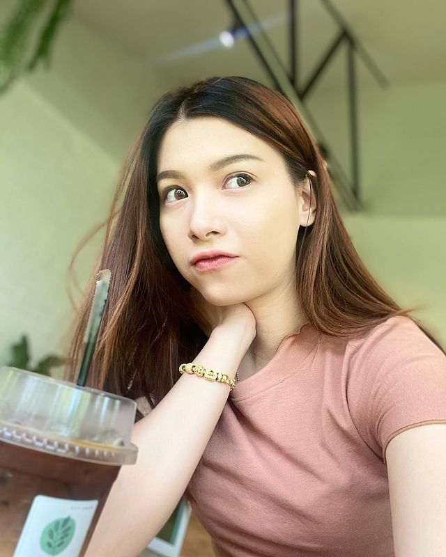 ครูแน็ค กนกลดา