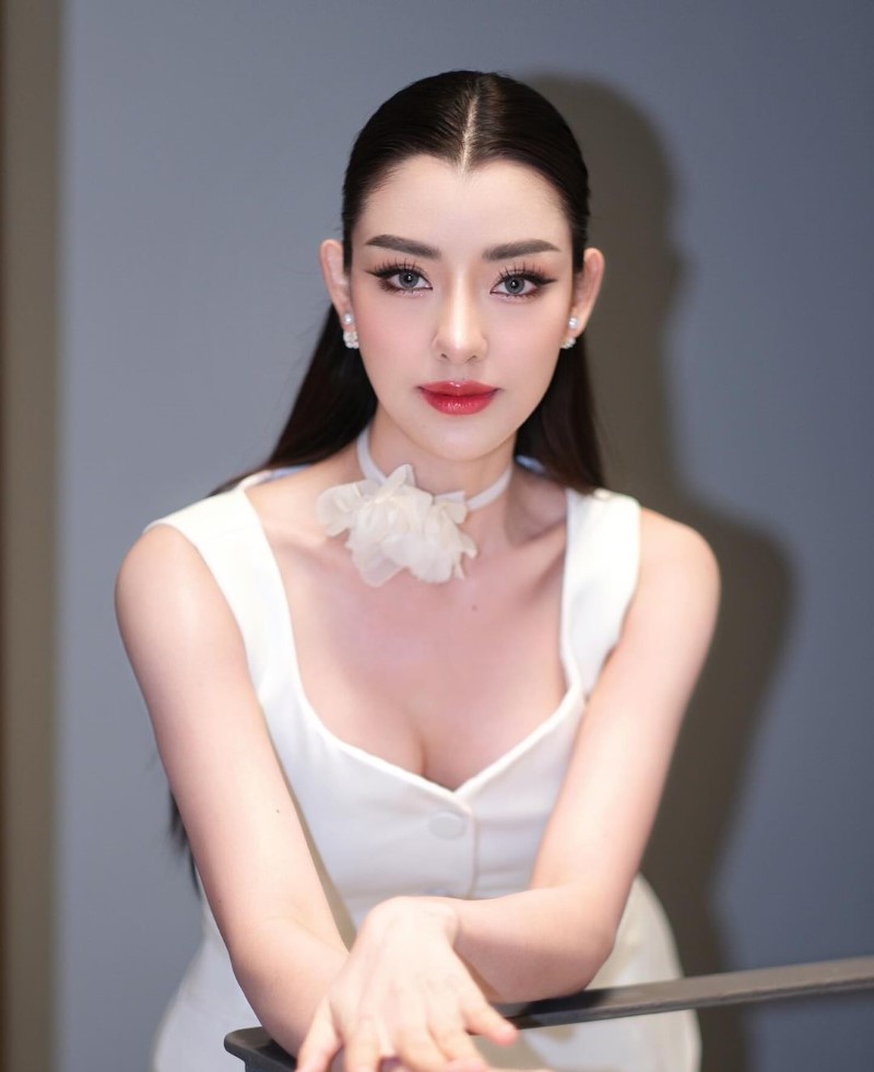 ยุวเฟิร์น ยุวภรณ์ ทรงงาม