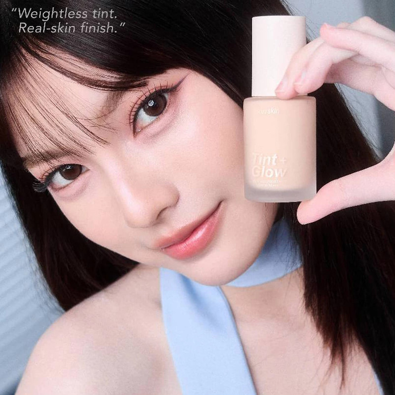 รองพื้น 4U2 SKIN TINT + GLOW DEW FOUNDATION