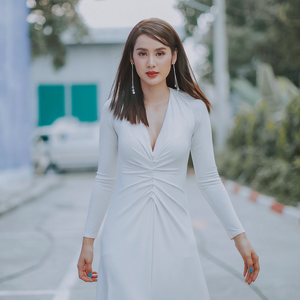 มะนาว ศรศิลป์