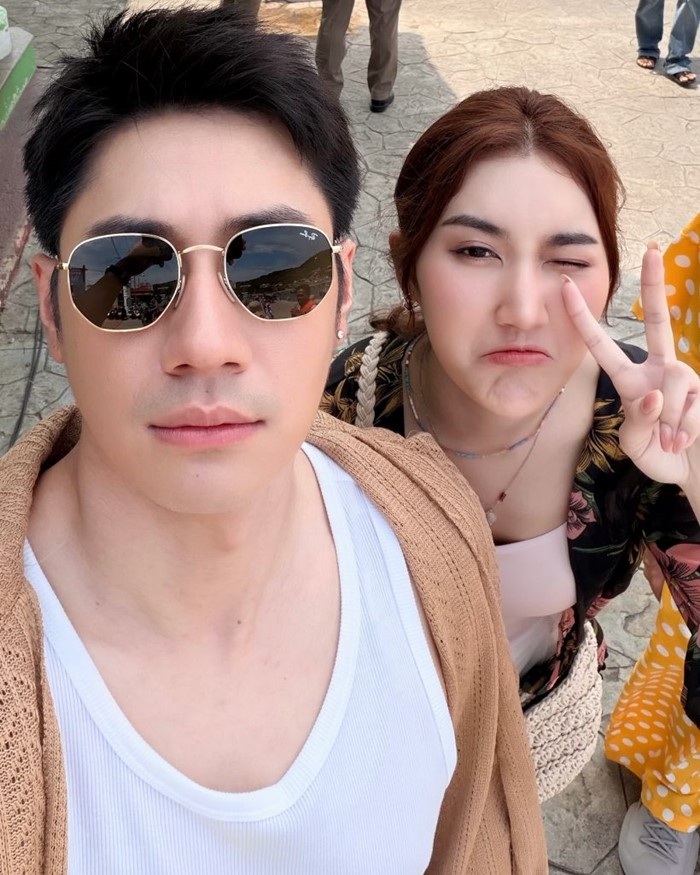 เบส รักษ์วนีย์ รับตรง ๆ ชอบ แจม รชตะ