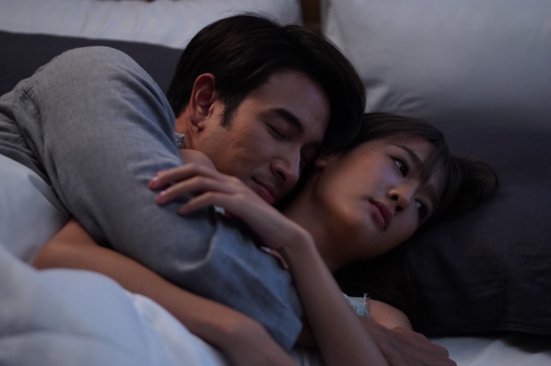 รักหักหลัง นักแสดง