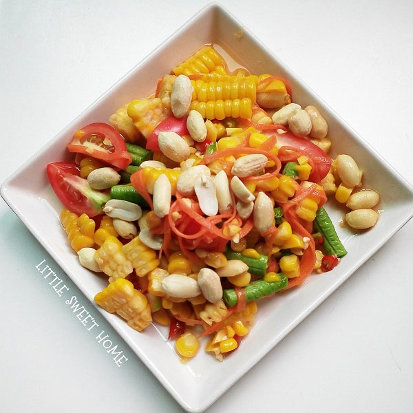 ส้มตำข้าวโพด