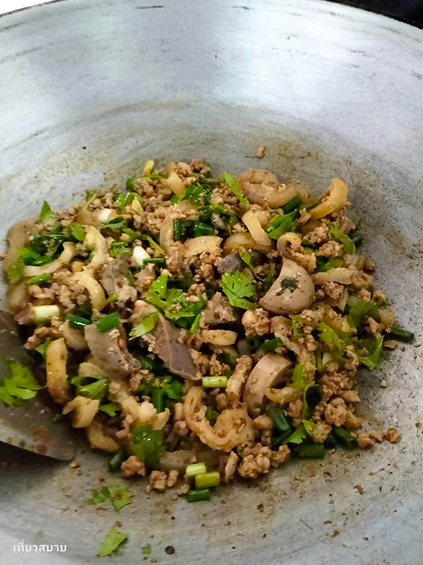 ลาบหมูคั่ว สูตรพริกลาบเหนือ อาหารเหนือ เมนูลาบหมู หมูไหว้วันตรุษจีน อาหารวันตรุษจีน สูตรอาหาร