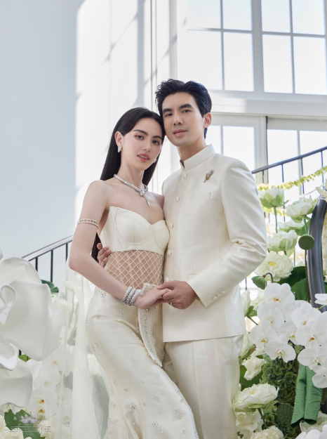 ใหม่ ดาวิกา