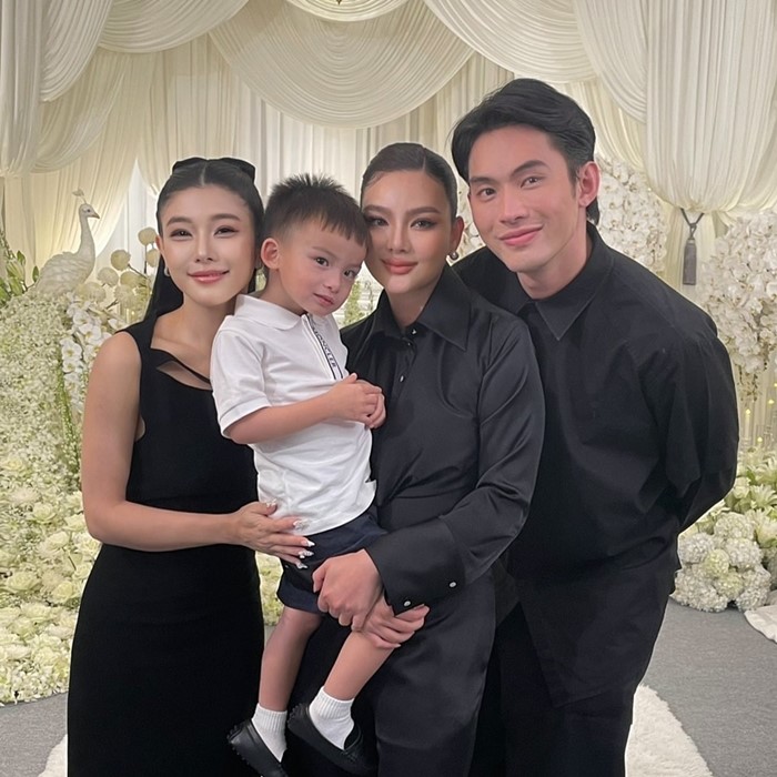 เบลล่า ราณี พร้อม พลอย ผจก. ร่วมไว้อาลัยงานศพคุณพ่อ ดิว อริสรา 