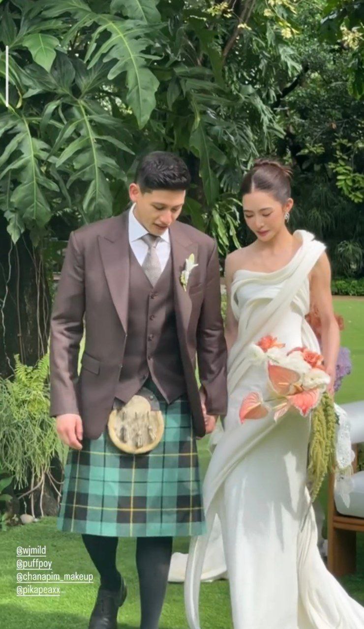 ชาวเน็ตหลุดโฟกัสชุด พาย สุนิษฐ์ ทำไมใส่กระโปรง ในงานแต่งกับ มายด์ ลภัสลัล