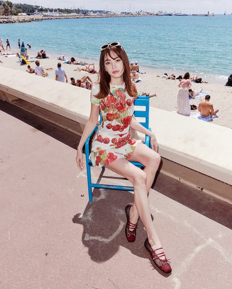 ใหม่ ดาวิกา โททัลลุคสุดชิค สวยเฉิดฉาย กระทบไหล่คนดังระดับโลกมากมาย 