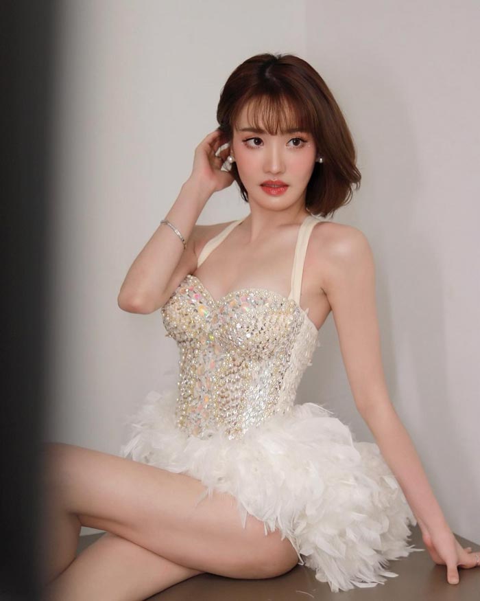 แกรนด์ เดอะสตาร์