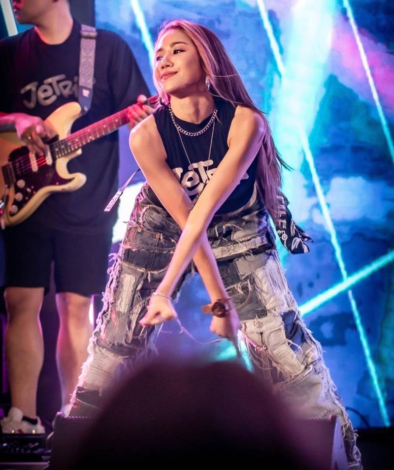 ครูหน่อง