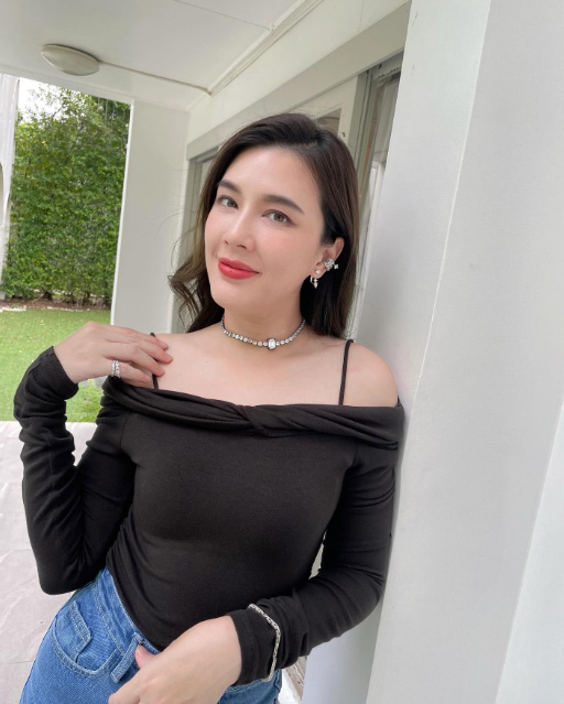 บี มาติกา ประวัติ