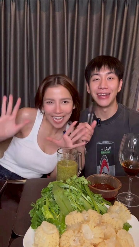 จีน่า เดอะเฟซ เปิดตัวแฟนใหม่ บอส รัฐเขต หนุ่มตี๋หล่อขาวออร่า