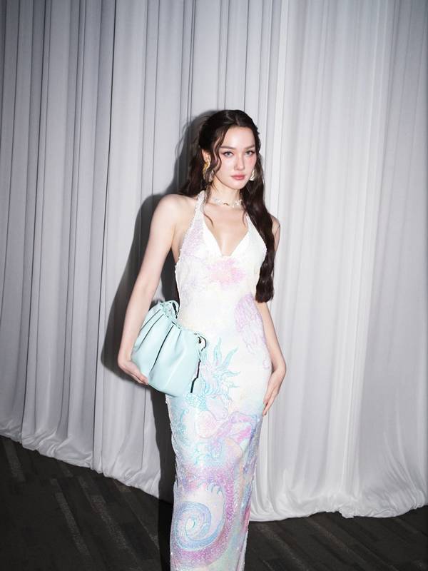 อั้ม อธิชาติ เดียร์น่า