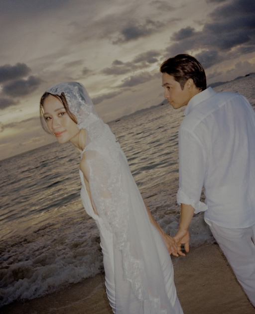 เจนนี่ ว่าที่เจ้าสาว อเล็กซ์ เรนเดลล์ เปิดประวัติสาวหน้าเก๋ โปรไฟล์เริด หวานใจนักแสดงหนุ่ม