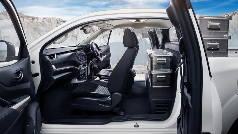 nissan navara 2024