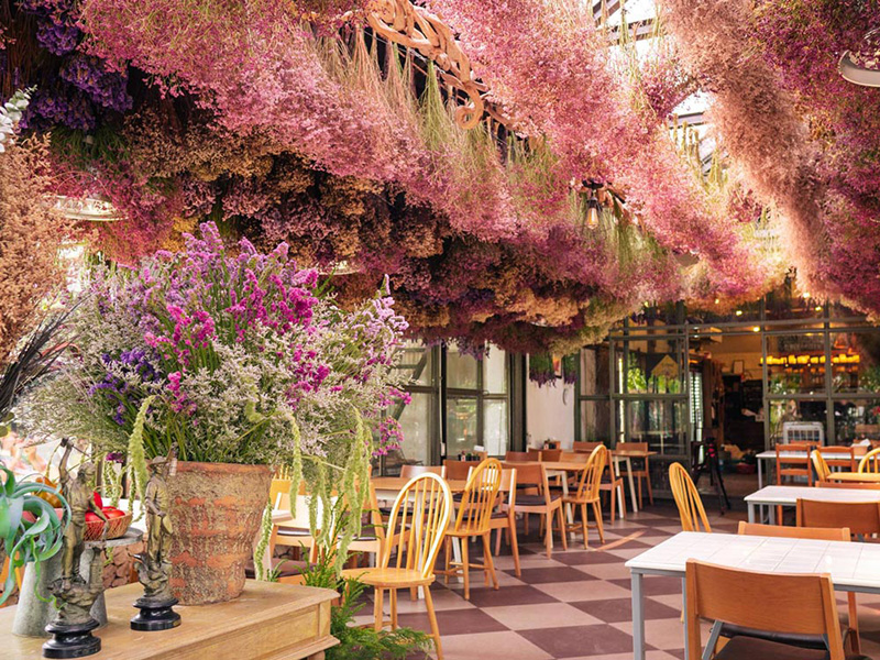 คาเฟ่โรงนา