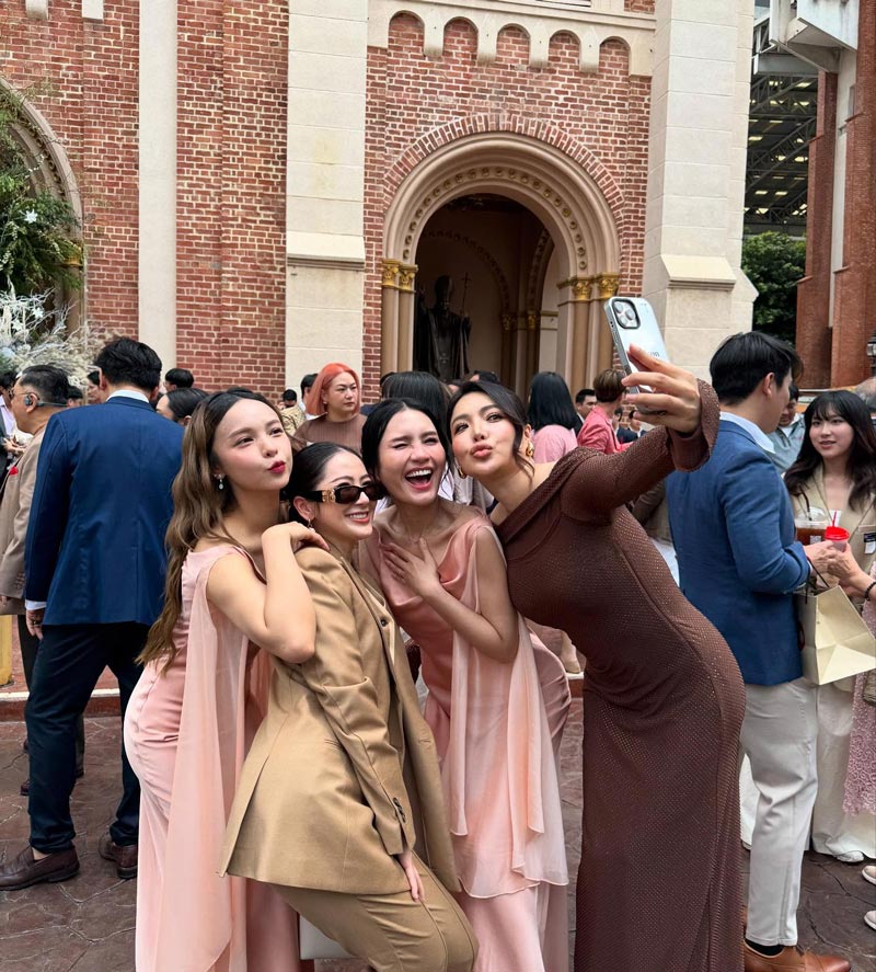 อาชิ อาชิตา แต่งงาน