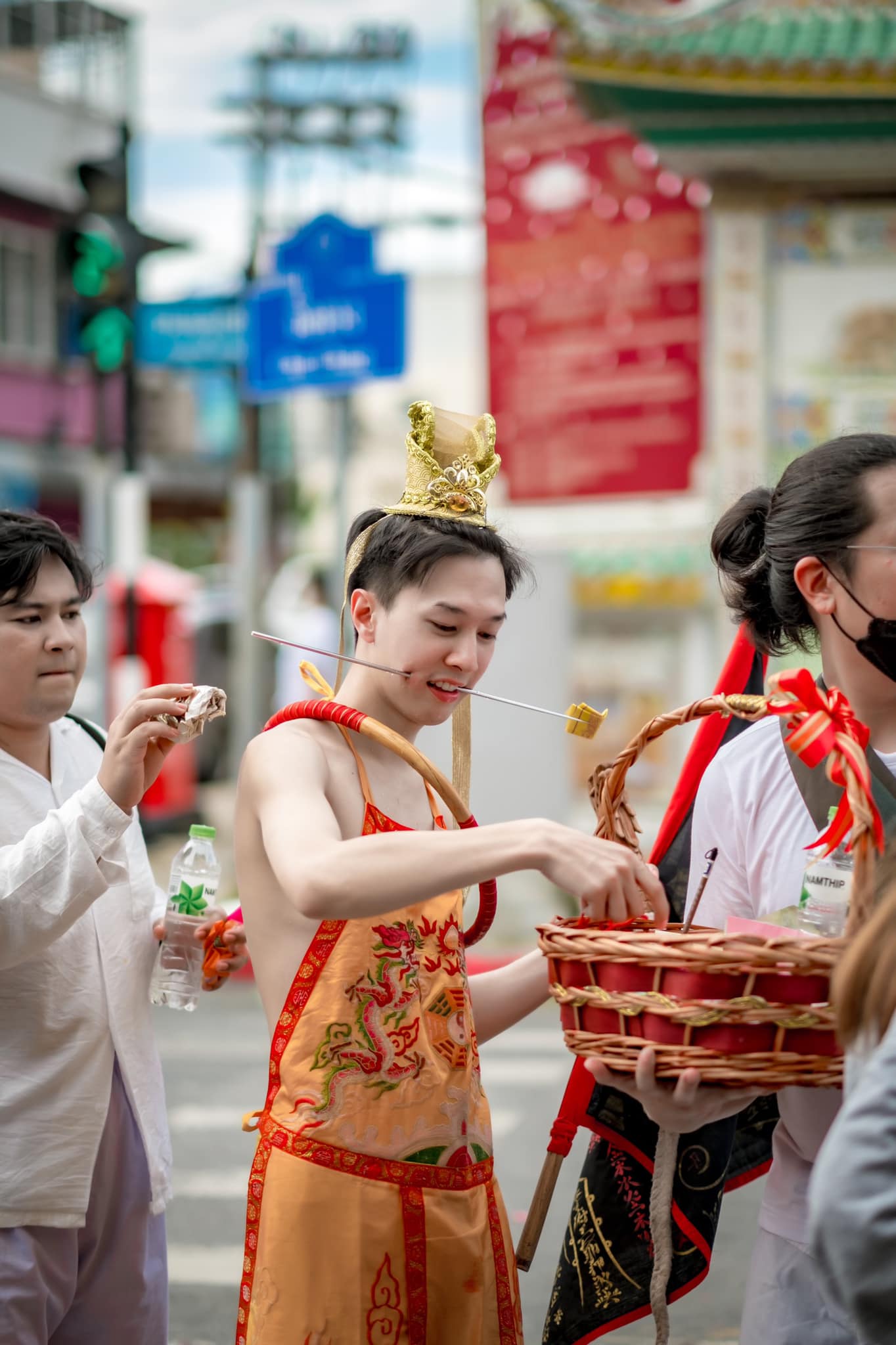 หนุ่มม้าทรงกินเจ