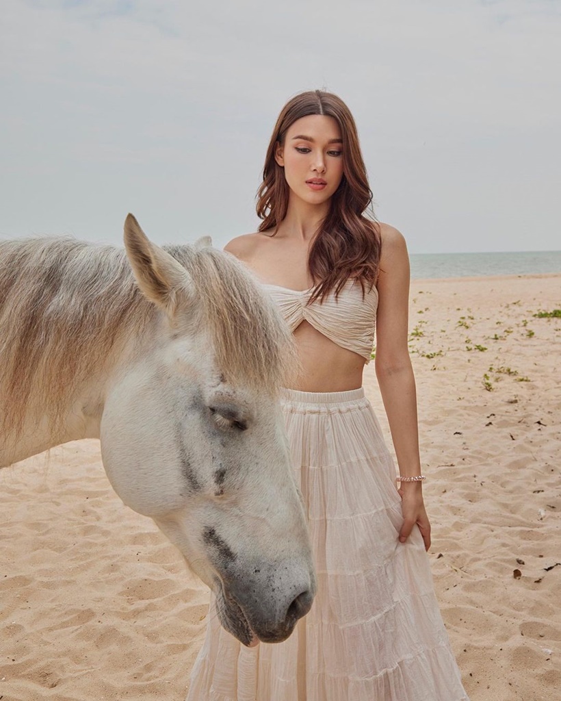 แจ็คกี้ ชาเคอลีน