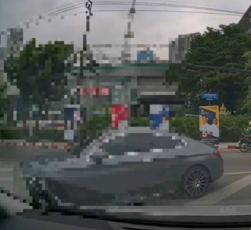 เบนซ์ปาดหน้ารถพชร์ อานนท์