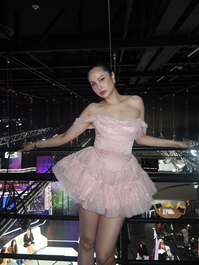 ขวัญ อุษามณี