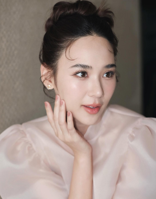 ญดา นริลญา แฟชั่นดารา