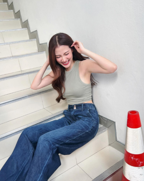 ใบเฟิร์น พิมพ์ชนก แฟชั่น