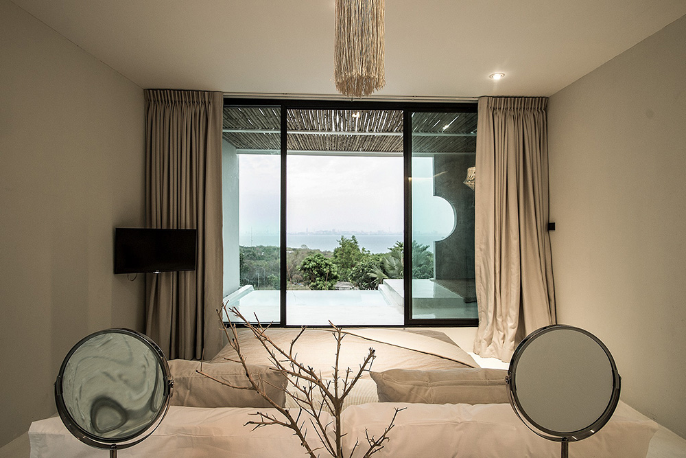 Myth Koh Larn Resort Bar And Bistro ที่พักเกาะล้าน