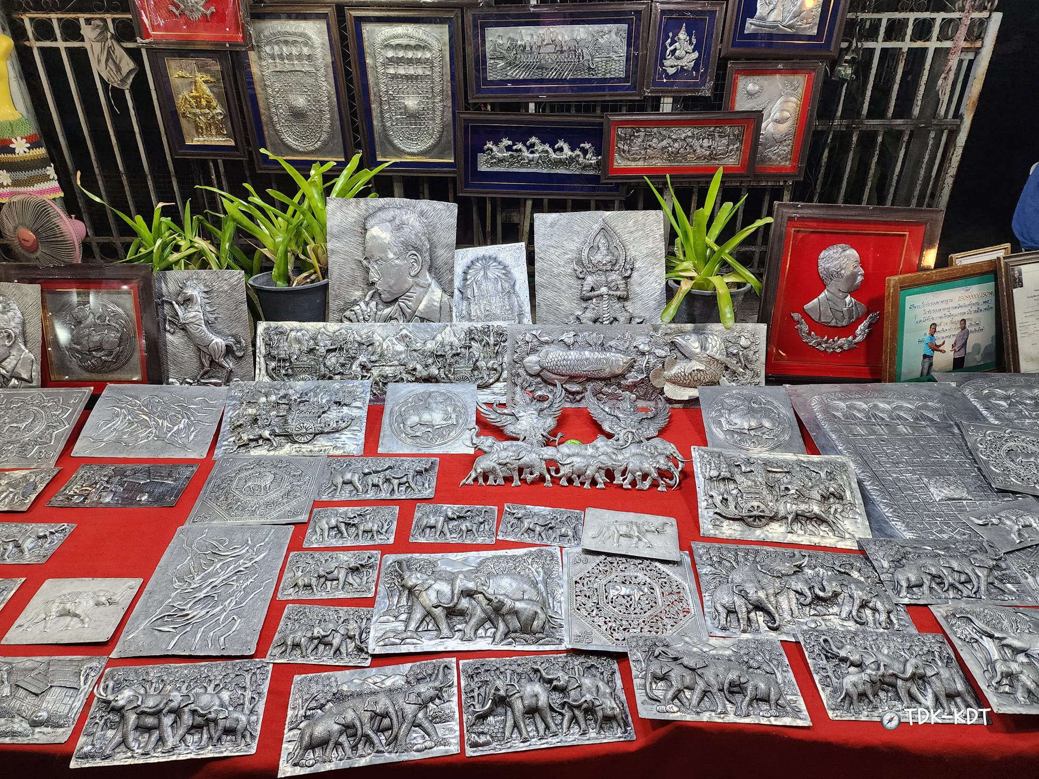 ถนนคนเดินวัวลาย