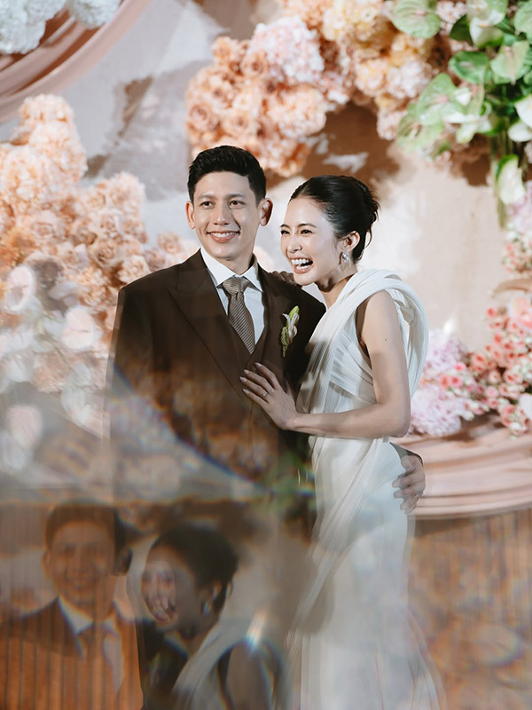 ภาพมายด์ ลภัสลัล  พาย สุนิษฐ์  ในงานหมั้น