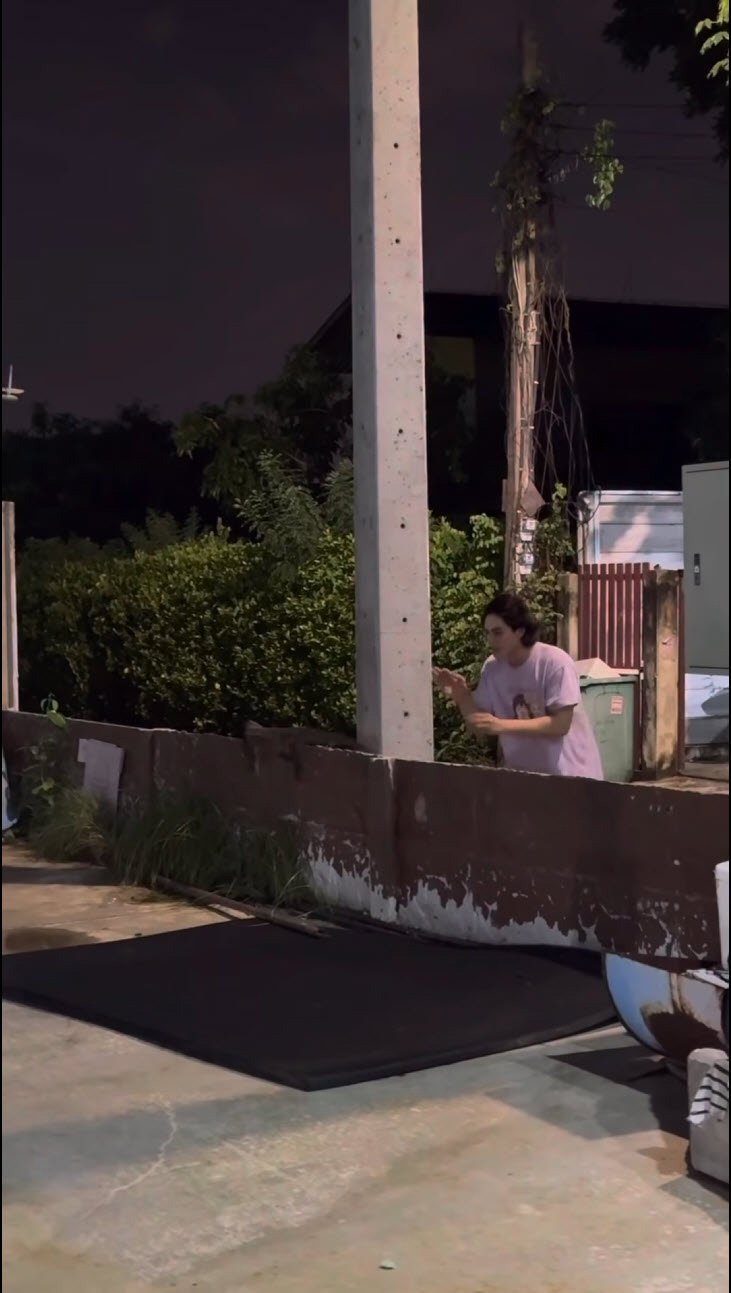 แน็ก ชาลี